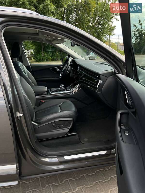 Позашляховик / Кросовер Audi Q7 2020 в Львові