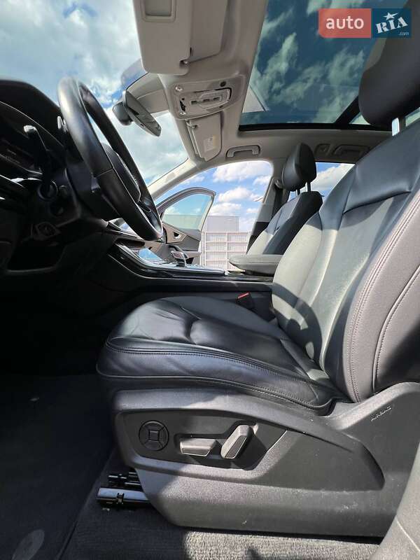 Позашляховик / Кросовер Audi Q7 2020 в Львові