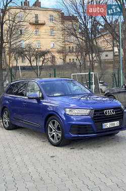 Audi Q7  2017