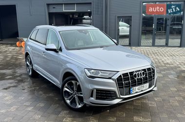 Audi Q7  2021