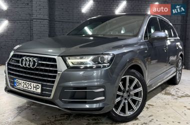 Audi Q7  2015