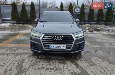 Audi Q7  2016
