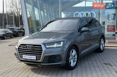 Audi Q7  2016