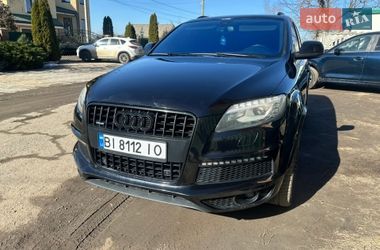 Audi Q7  2011
