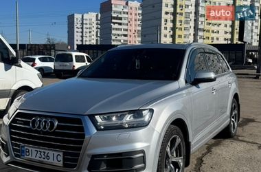 Audi Q7  2016
