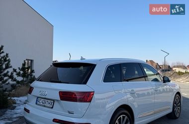 Audi Q7  2016