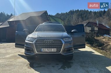 Audi Q7  2016