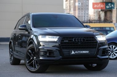 Audi Q7  2015