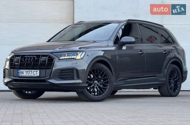 Audi Q7  2023