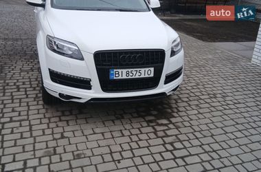 Audi Q7  2011