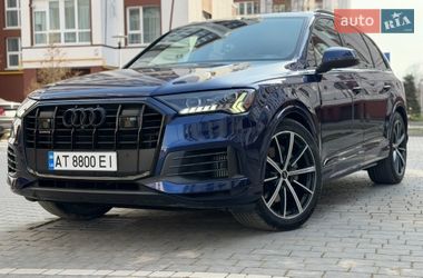 Audi Q7  2021