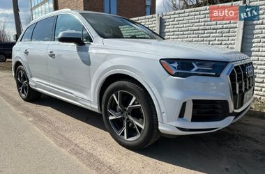 Audi Q7  2021