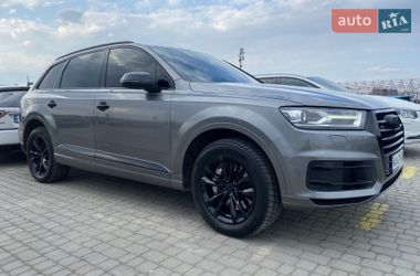 Audi Q7  2016