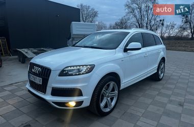 Audi Q7  2011