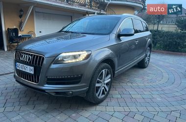 Audi Q7  2015