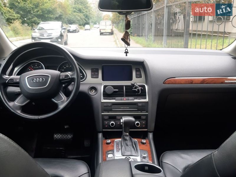 Внедорожник / Кроссовер Audi Q7 2015 в Киеве