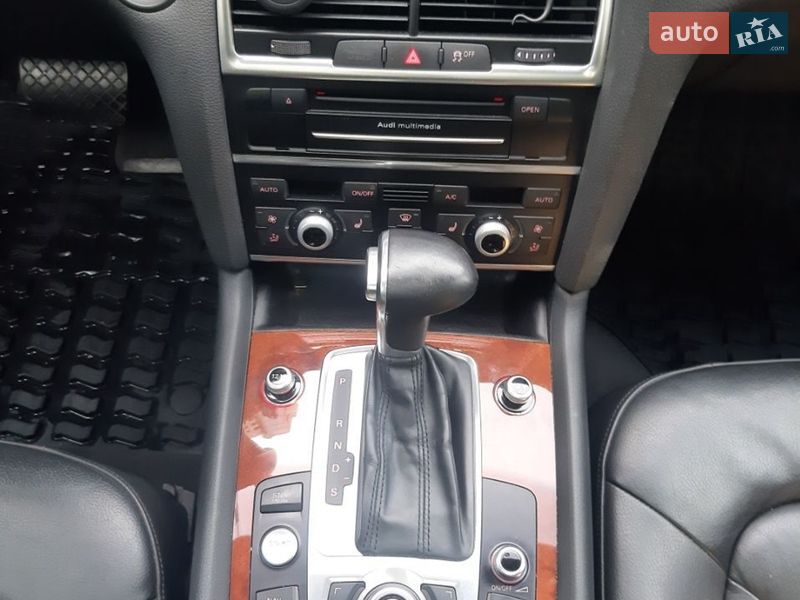 Внедорожник / Кроссовер Audi Q7 2015 в Киеве