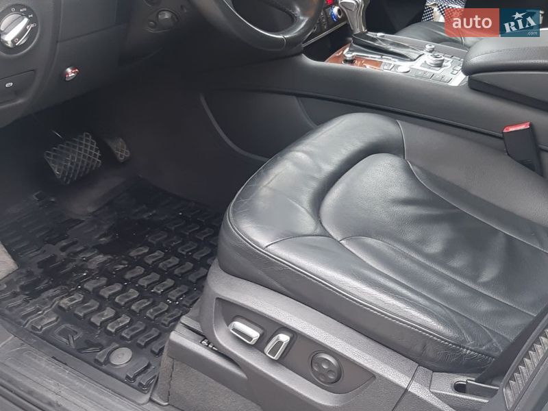 Внедорожник / Кроссовер Audi Q7 2015 в Киеве
