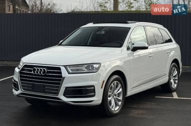 Audi Q7  2015