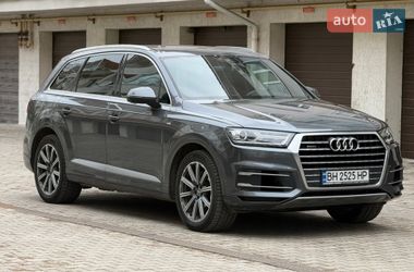 Audi Q7  2015