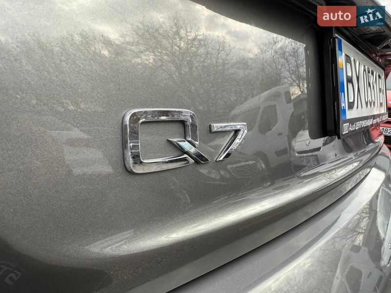 Внедорожник / Кроссовер Audi Q7 2013 в Хмельницком