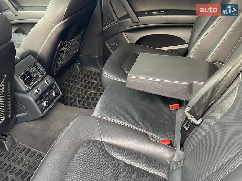 Внедорожник / Кроссовер Audi Q7 2014 в Киеве