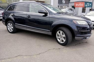 Audi Q7  2011