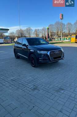Audi Q7  2016