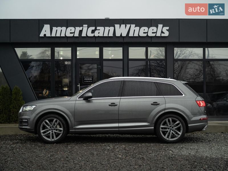 Позашляховик / Кросовер Audi Q7 2017 в Чернівцях