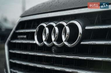 Позашляховик / Кросовер Audi Q7 2017 в Чернівцях