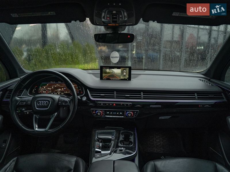 Позашляховик / Кросовер Audi Q7 2017 в Чернівцях