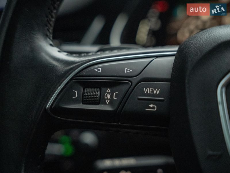 Позашляховик / Кросовер Audi Q7 2017 в Чернівцях