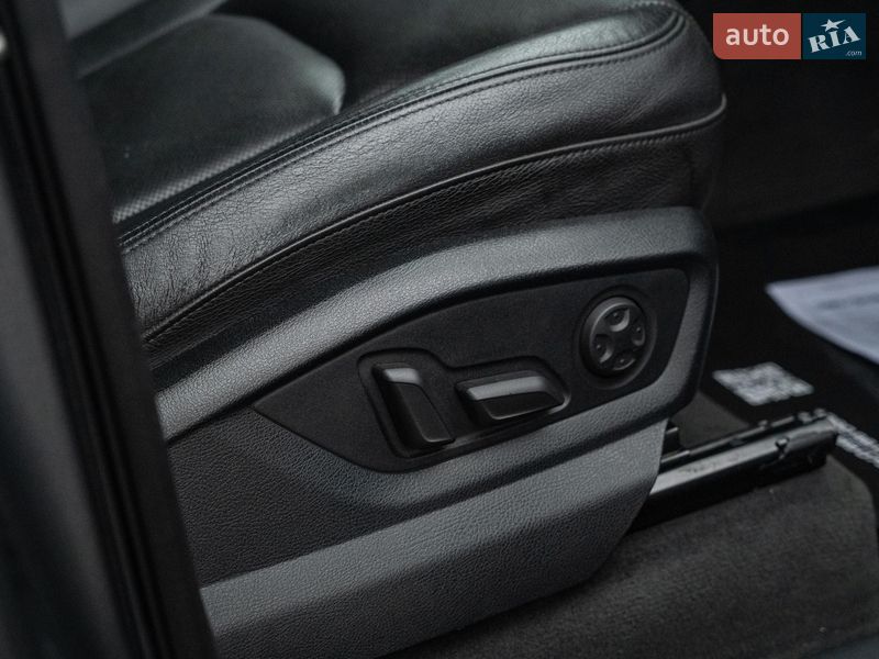Позашляховик / Кросовер Audi Q7 2017 в Чернівцях