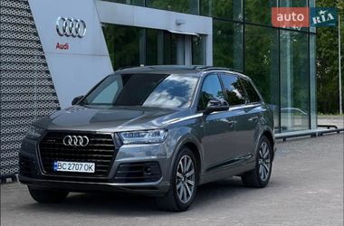 Audi Q7  2017
