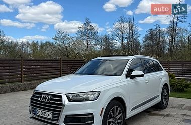 Audi Q7  2016