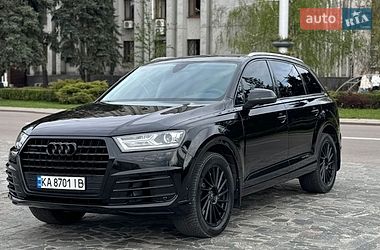 Audi Q7  2017