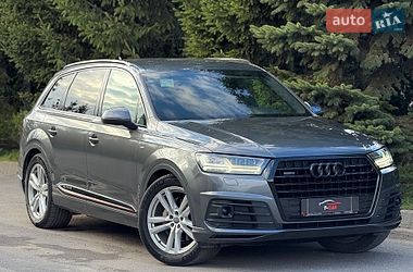 Audi Q7  2016