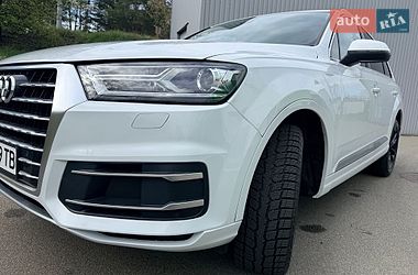 Audi Q7  2017