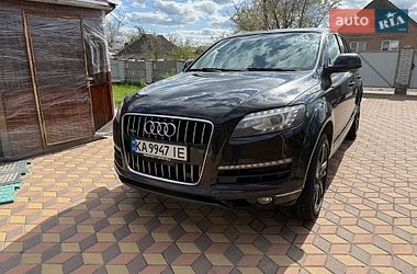 Audi Q7  2011