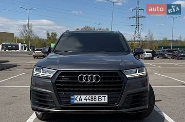 Audi Q7  2018