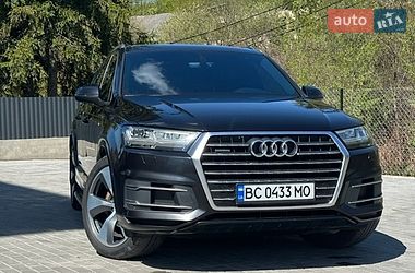 Audi Q7  2016