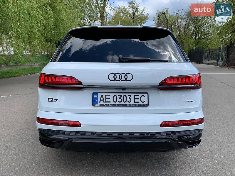 Позашляховик / Кросовер Audi Q7 2020 в Кривому Розі