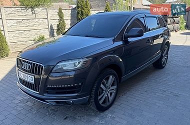 Audi Q7  2011