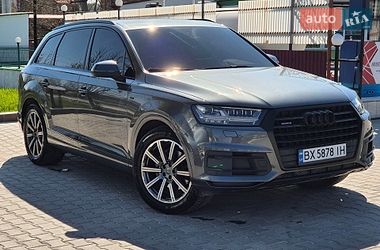 Audi Q7  2016