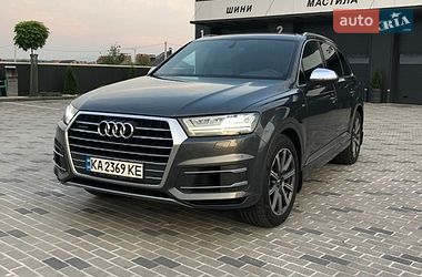 Audi Q7  2016