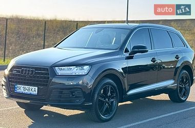 Audi Q7  2017