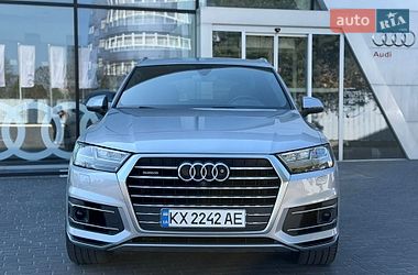 Audi Q7  2017