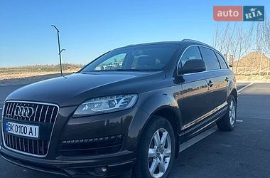 Audi Q7  2011