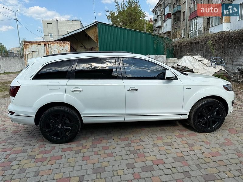 Внедорожник / Кроссовер Audi Q7 2013 в Харькове