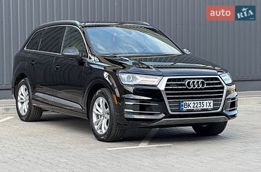 Audi Q7  2016
